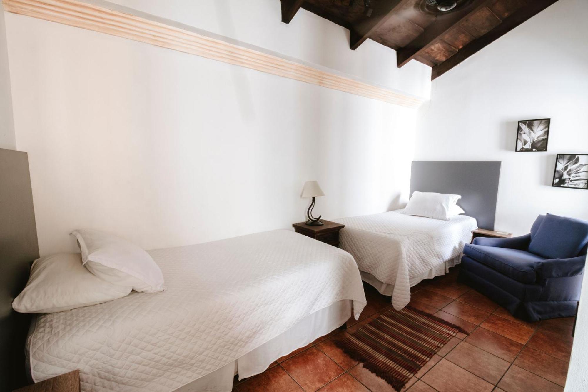 All Suite El Marques De Antigua Екстериор снимка