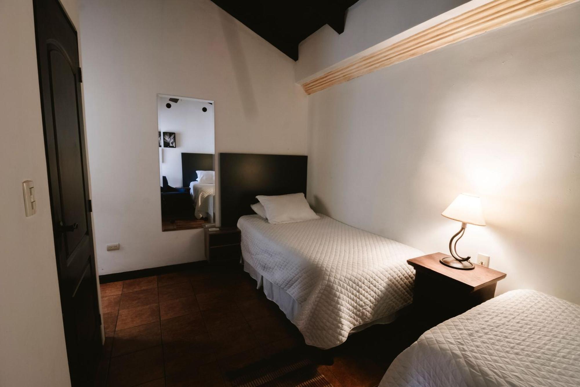 All Suite El Marques De Antigua Екстериор снимка