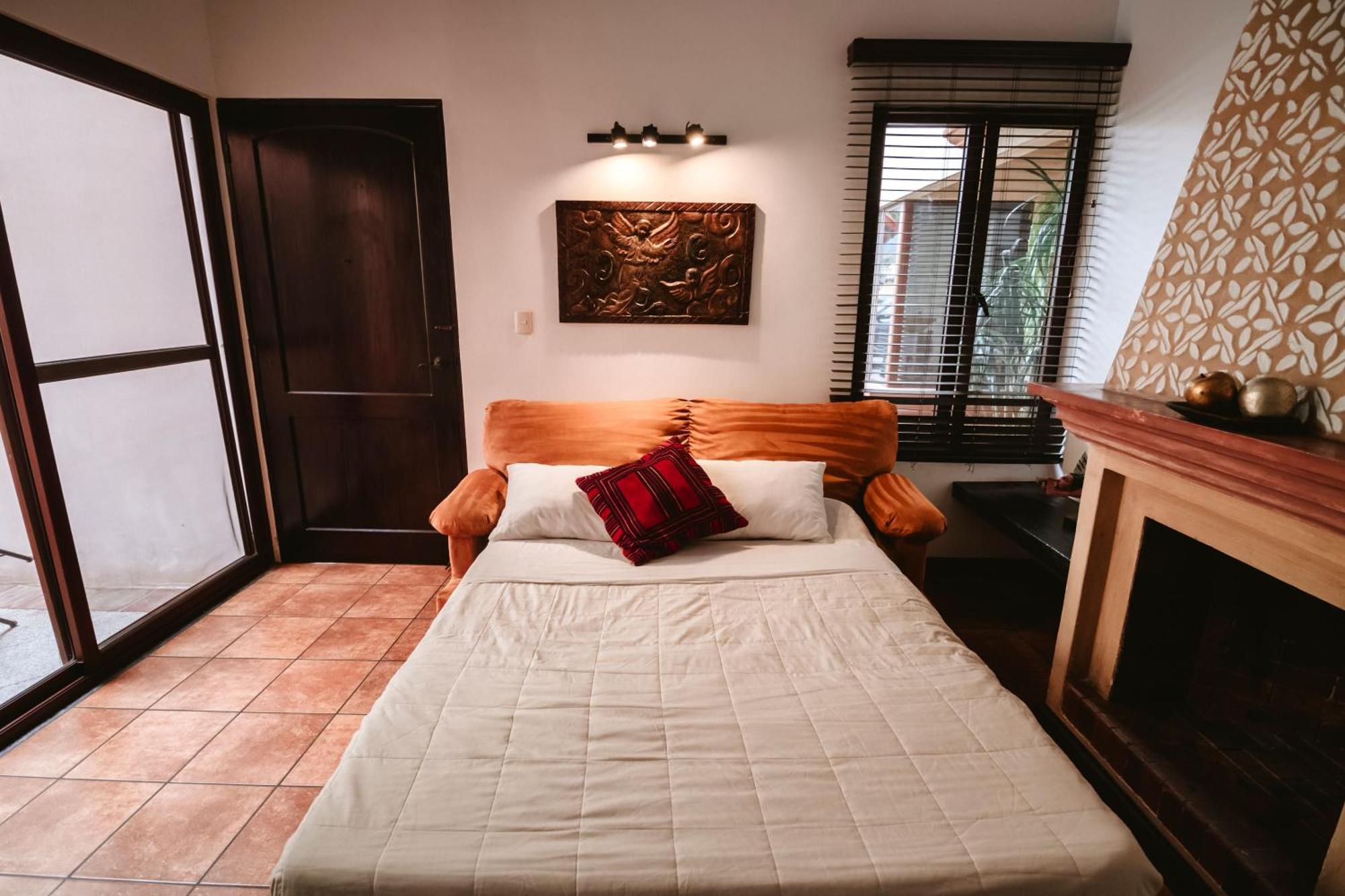All Suite El Marques De Antigua Екстериор снимка